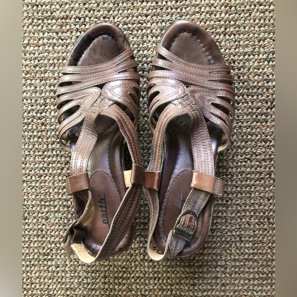 Leather wedge sandal by Earth